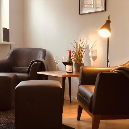 Altstadthus-Gemuetliches Ferienhaus Mit Gaertchen Friedrichstadt Exteriör bild