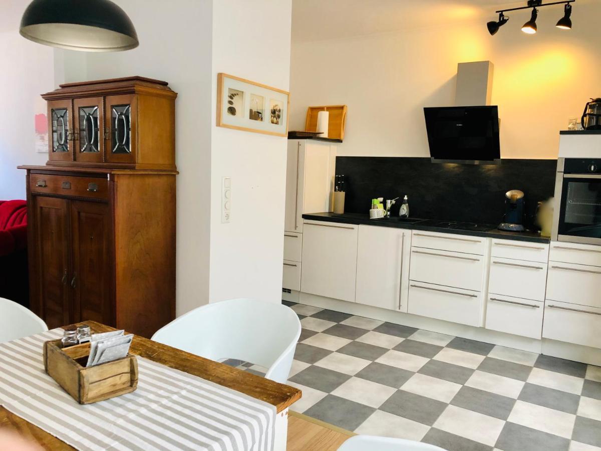 Altstadthus-Gemuetliches Ferienhaus Mit Gaertchen Friedrichstadt Exteriör bild